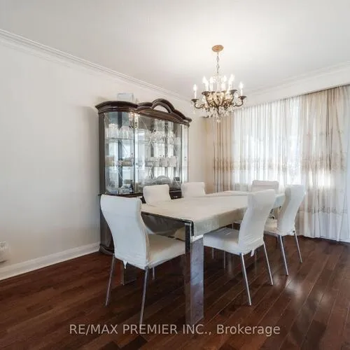 Premium freehold home for sale: 6, Canton, Downsview-Roding-CFB, Toronto