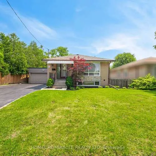 Premium freehold home for sale: 41, Bradstock, Humbermede, Toronto