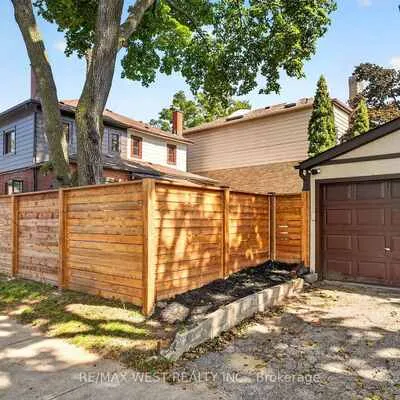 47,&nbsp;Deforest, High Park-Swansea, Toronto