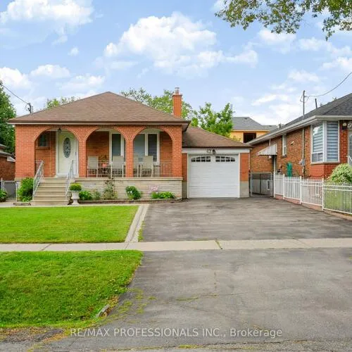 Premium freehold home for sale: 42, Woolgar, Islington-City Centre West, Toronto