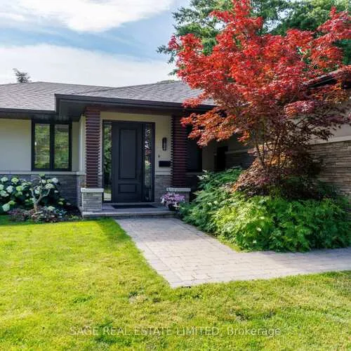 Premium freehold home for sale: 19, Oldham, Princess-Rosethorn, Toronto