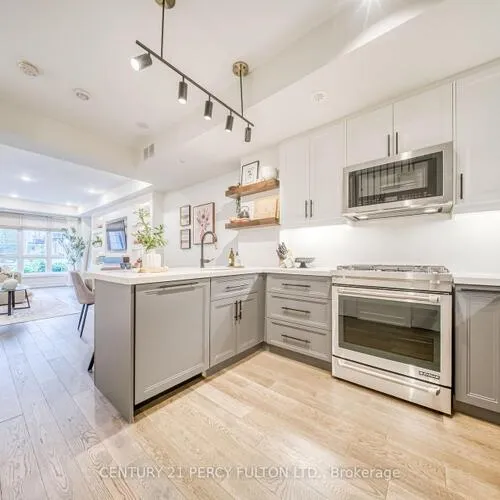 Premium freehold home for sale: 26, Ernest, Dovercourt-Wallace Emerson-Junction, Toronto