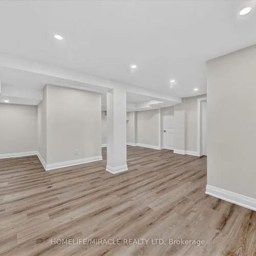 Premium freehold home for sale: 18, Elderfield, Etobicoke West Mall, Toronto
