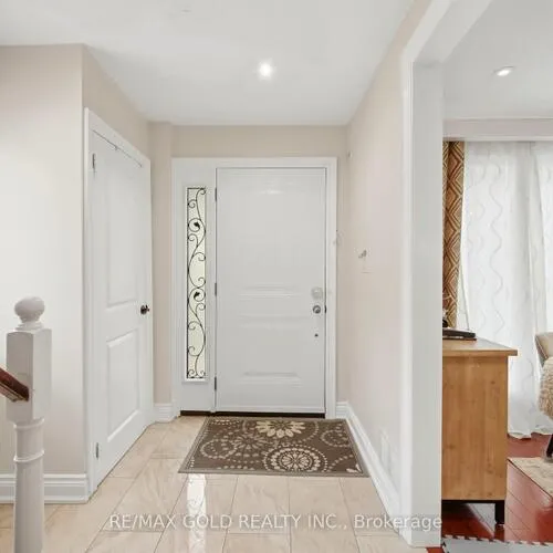 Premium freehold home for sale: 352, Maple Leaf, Maple Leaf, Toronto
