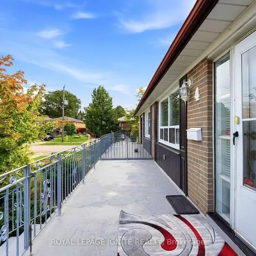 Premium freehold home for sale: 4, Buttercup, Humber Summit, Toronto