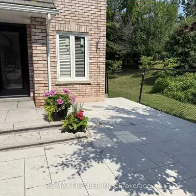 54, Castlepoint, Elder Mills, Vaughan