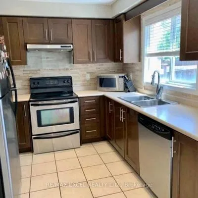 87,&nbsp;Rosario, Vellore Village, Vaughan