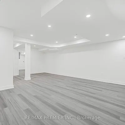 60, Del Francesco, Vellore Village, Vaughan