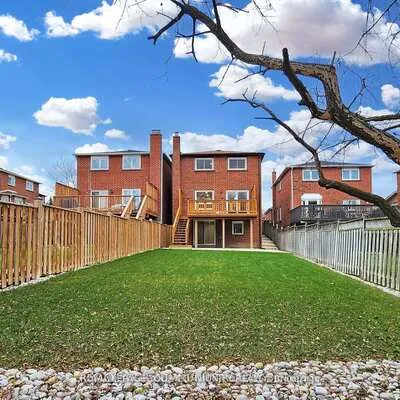 136,&nbsp;Woodcroft, West Woodbridge, Vaughan