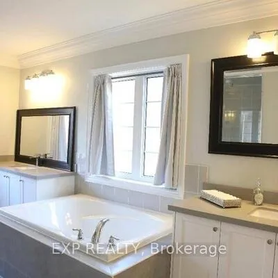 99,&nbsp;Kincardin, Kleinburg, Vaughan