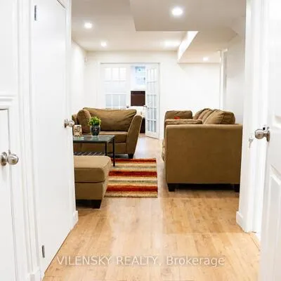 19,&nbsp;Shelbourne, Vellore Village, Vaughan