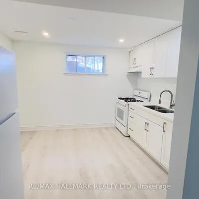 131,&nbsp;Southview, Concord, Vaughan