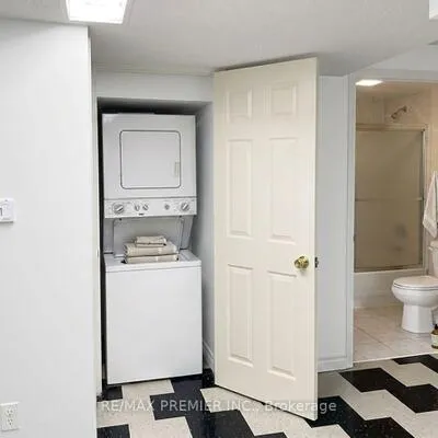 46,&nbsp;Belmont, Maple, Vaughan