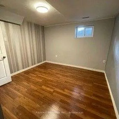 33,&nbsp;Albany, West Woodbridge, Vaughan