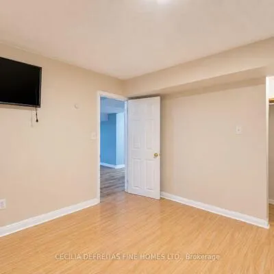 294,&nbsp;Wildberry, Vellore Village, Vaughan