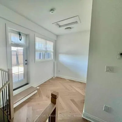 27,&nbsp;Alton, Uplands, Vaughan