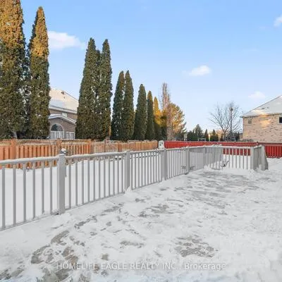 27, Dorwood, Islington Woods, Vaughan