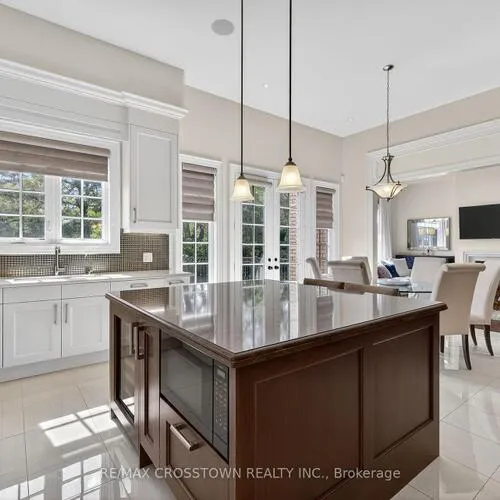 Premium freehold home for sale: 10, Annsleywood, Kleinburg, Vaughan