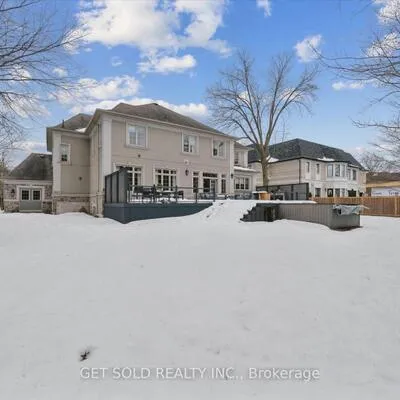 8,&nbsp;Thornhill, Uplands, Vaughan