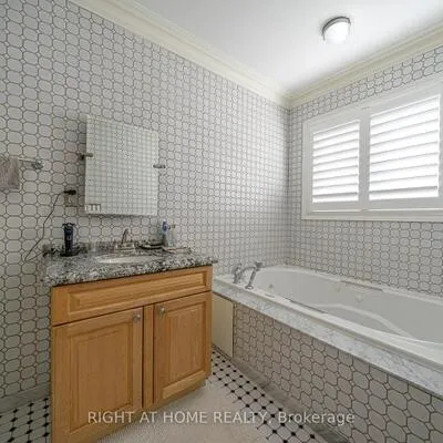 47,&nbsp;Davos, Vellore Village, Vaughan