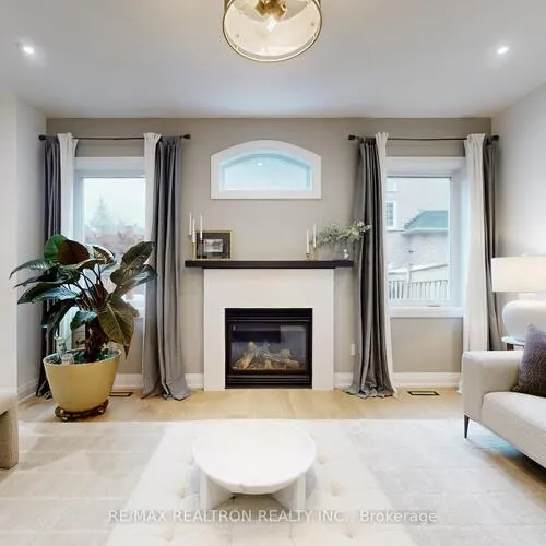 Premium freehold home for sale: 7, Honeyview, Patterson, Vaughan