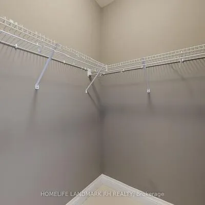 38, Kaia, Patterson, Vaughan