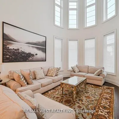 293, Torrey Pines, Kleinburg, Vaughan