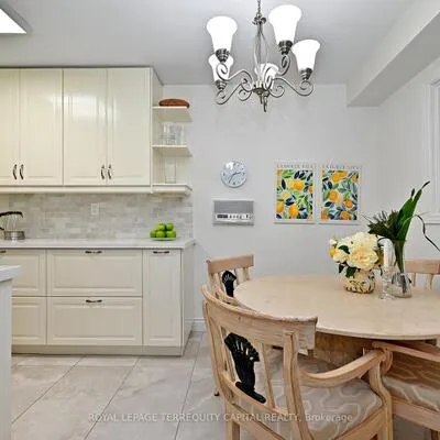 69, Wade, Brownridge, Vaughan