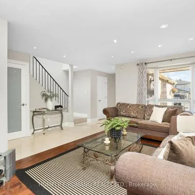 36,&nbsp;Brougham, East Woodbridge, Vaughan