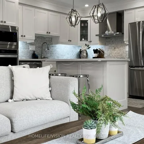 Premium freehold home for sale: 2, Prestwick, Maple, Vaughan