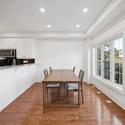 26,&nbsp;Golden Spruce, Maple, Vaughan