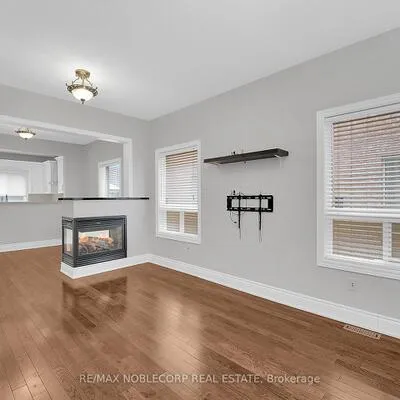 92,&nbsp;Water Garden, Sonoma Heights, Vaughan