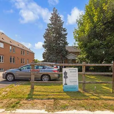 2321,&nbsp;Major Mackenzie, Maple, Vaughan