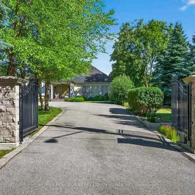 65,&nbsp;Thornbank, Uplands, Vaughan