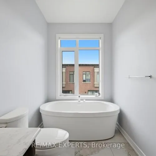 Premium freehold home for sale: 11, Fancamp, Rural Vaughan, Vaughan