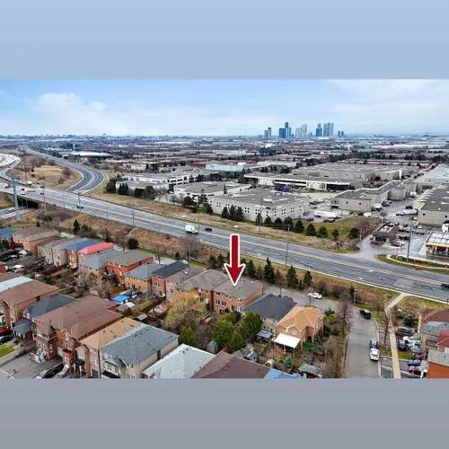 Premium freehold home for sale: 299, Yellowood, Patterson, Vaughan