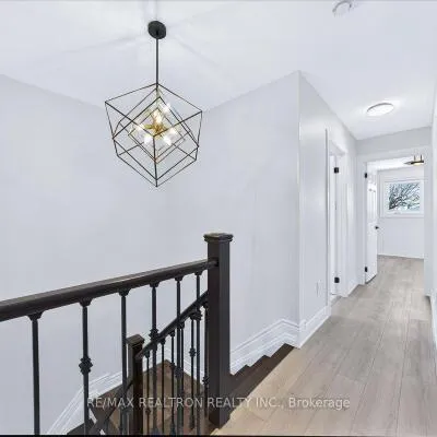 102,&nbsp;Wade, Brownridge, Vaughan