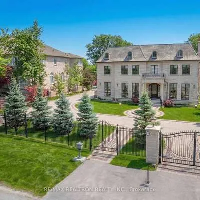 9,&nbsp;Thornbank, Uplands, Vaughan