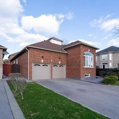 11,&nbsp;Aventura, Sonoma Heights, Vaughan