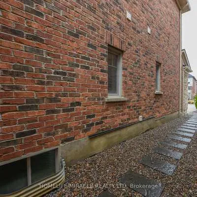 37,&nbsp;Venkata, Kleinburg, Vaughan