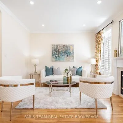 27,&nbsp;Fontebella, Vellore Village, Vaughan