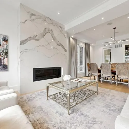 Premium freehold home for sale: 203, Crestwood, Crestwood-Springfarm-Yorkhill, Vaughan
