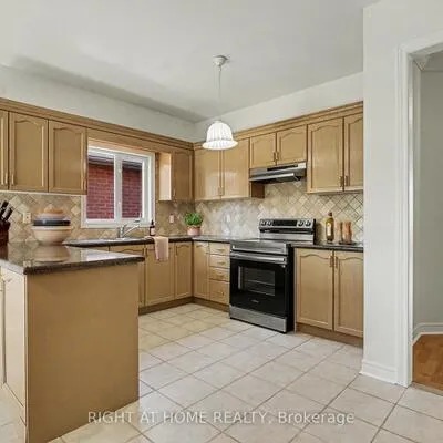 251,&nbsp;Sonoma, Sonoma Heights, Vaughan