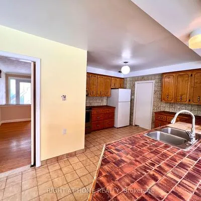 77,&nbsp;Riverside, Uplands, Vaughan