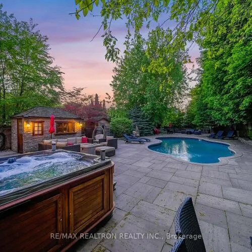 Premium freehold home for sale: 160, King High, Beverley Glen, Vaughan