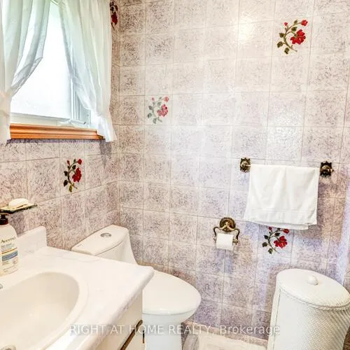 Premium freehold home for sale: 149, Jeanne, East Woodbridge, Vaughan