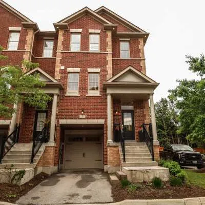 1,&nbsp;Saint Julien, Maple, Vaughan