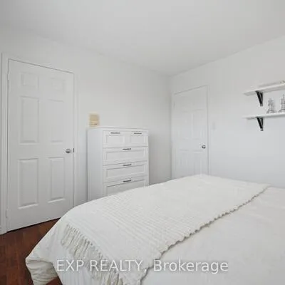 70,&nbsp;Embassy, East Woodbridge, Vaughan