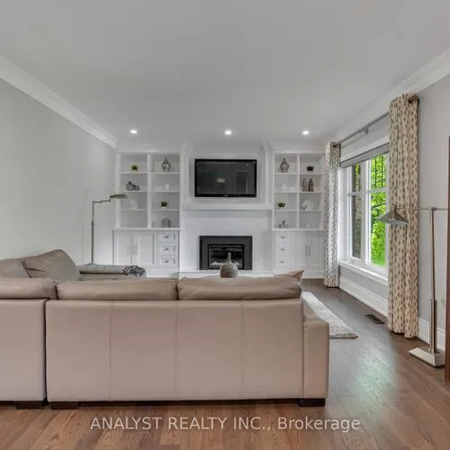 Premium freehold home for sale: 20, Fenyrose, East Woodbridge, Vaughan
