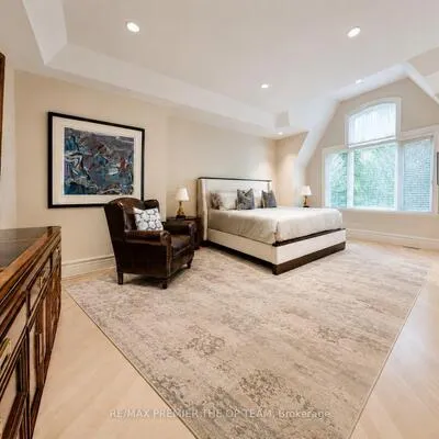 43,&nbsp;Cowan, East Woodbridge, Vaughan